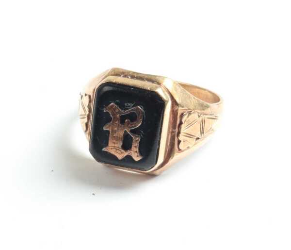 GOLD RING