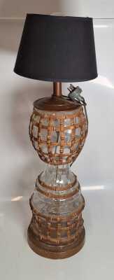 1570 · TABLE LAMP