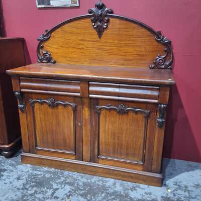 Chiffonier