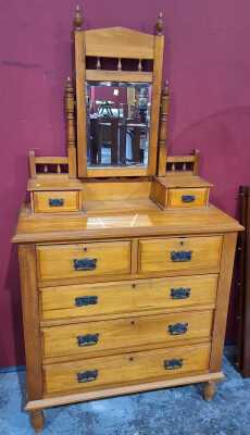 Dressing Chest