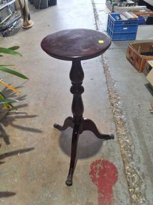 Pedestal