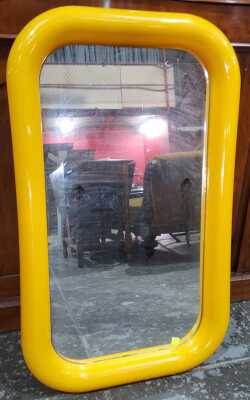 Retro Mirror