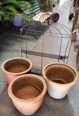 GARDEN DECOR