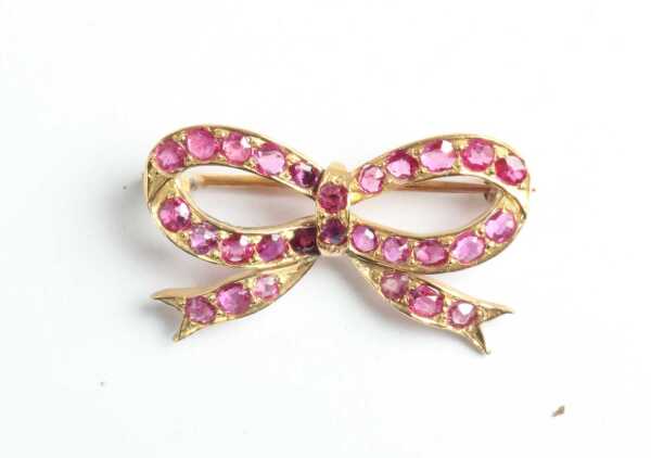 GOLD BROOCH