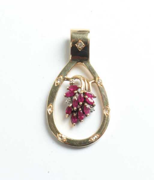 GOLD PENDANT
