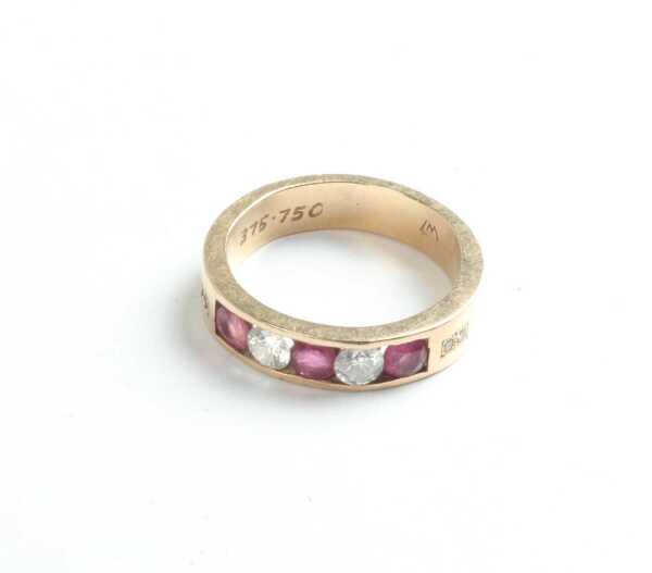 RUBY & DIAMOND RING