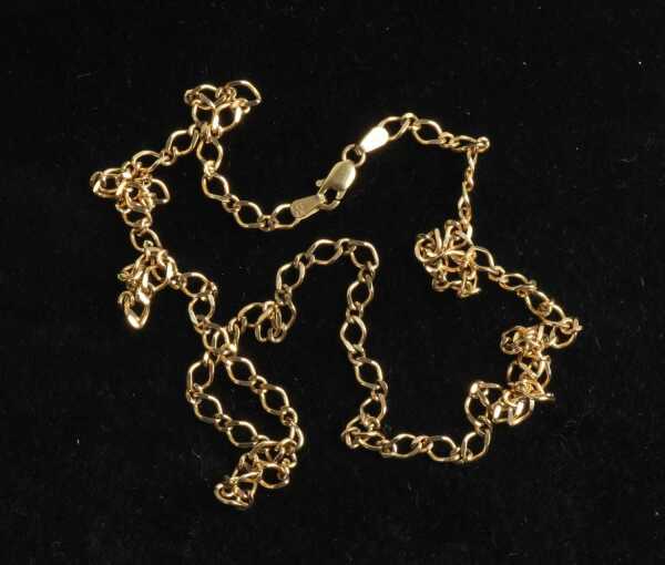 GOLD NECKLACE