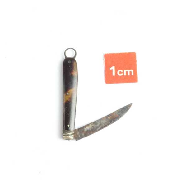 POCKET KNIFE