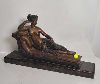 Mantel Figure