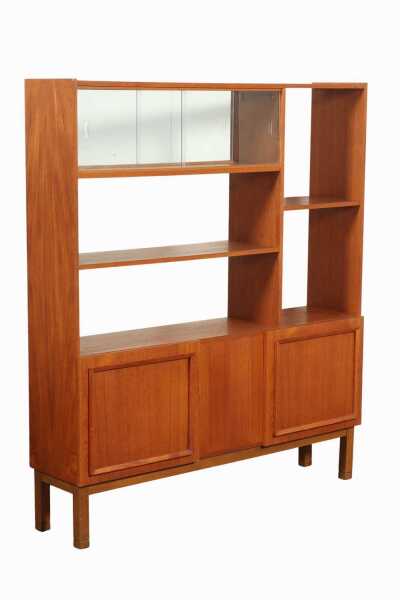 ROOM DIVIDER