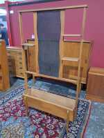 ROOM DIVIDER