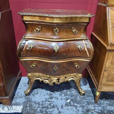 Commode