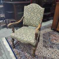 THRONE CHAIR