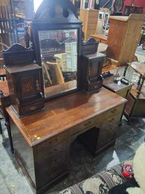 192 · DRESSING TABLE
