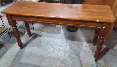 Hall Console