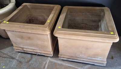 478 · LARGE PLANTER BOXES