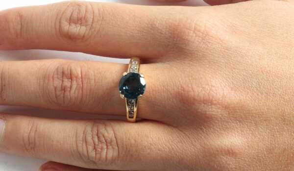 GOLD RING