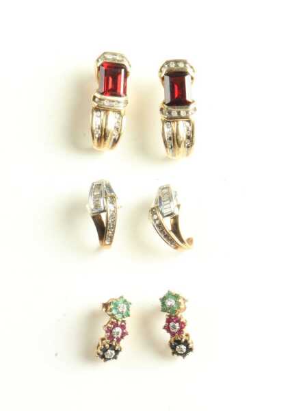 GOLD EARRINGS
