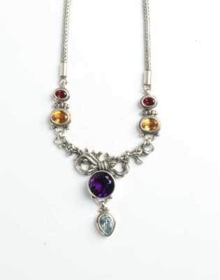 1066 · SILVER NECKLACE
