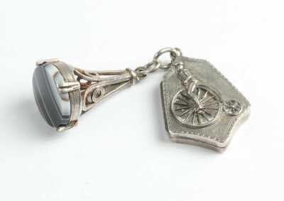 1072 · LOCKET & FOB