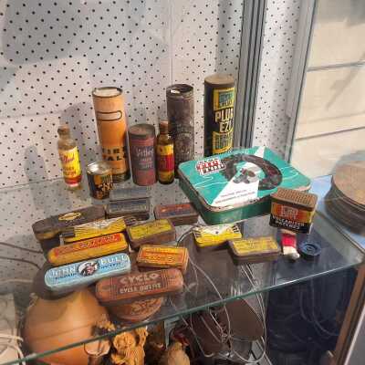 1316 · PUNCTURE REPAIR TINS