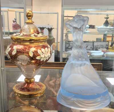 1402 · GLASSWARE