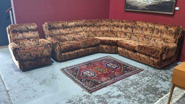 MODULAR CORNER LOUNGE SUITE