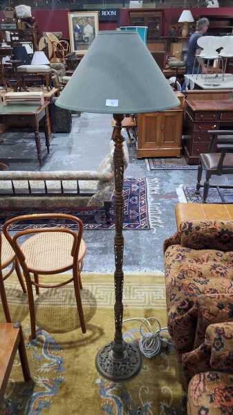 STANDARD LAMP