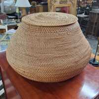 LIDDED BASKET