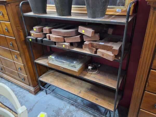 BOOT MAKERS RACK