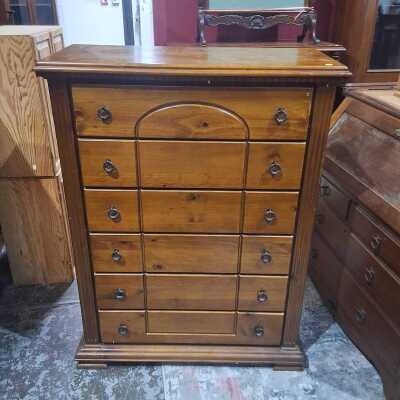 CHEST OF DRAWERS