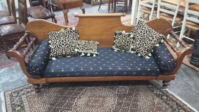 Miners Couch