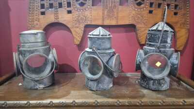 RAIL LAMPS