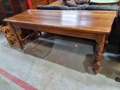 Serving Table