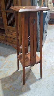 Jardinere Stand