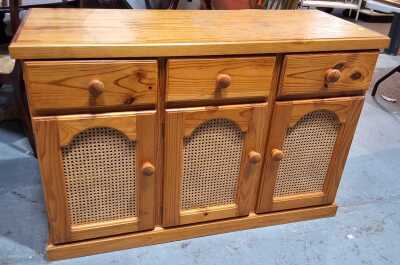 Sideboard
