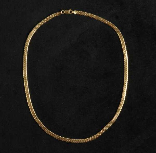 GOLD NECKLACE