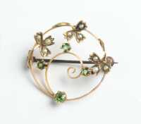 GOLD BROOCH