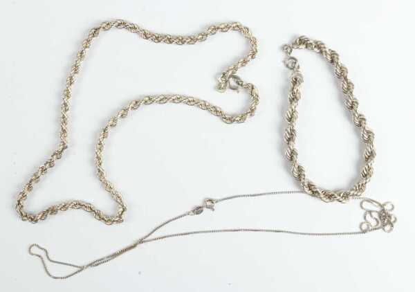 SILVER CHAINS