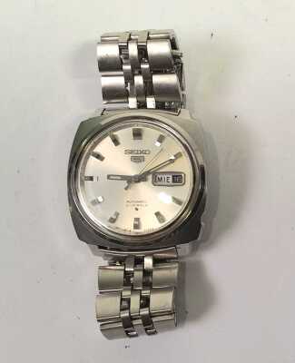 SEIKO WRISTWATCH