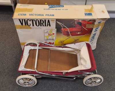 Dolls Pram