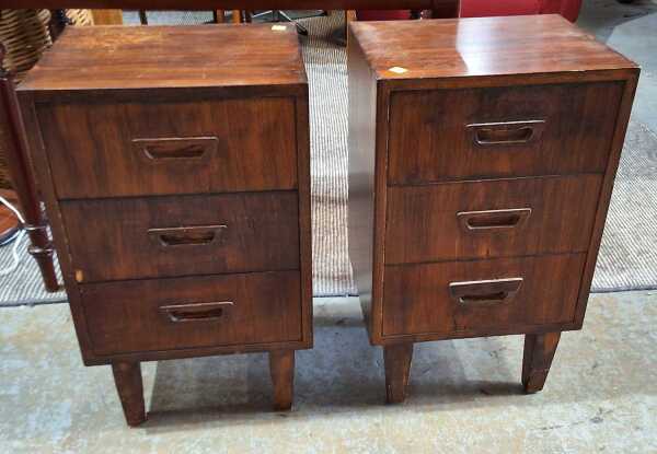 PETITE BEDSIDES