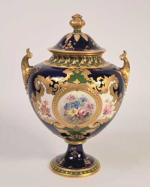 ROYAL CROWN DERBY