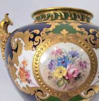 ROYAL CROWN DERBY - 3
