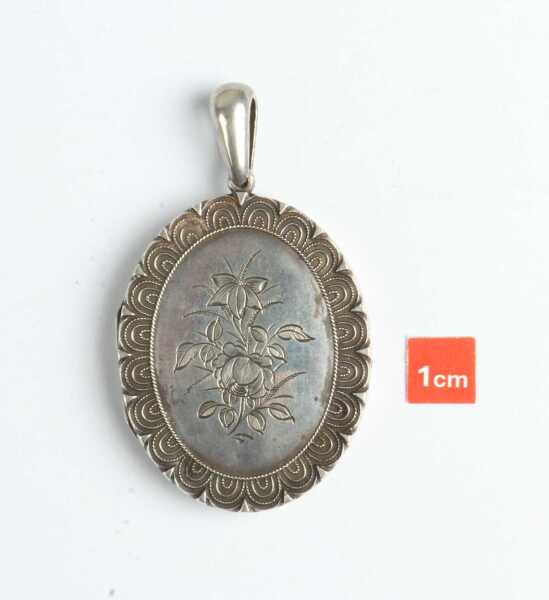 SILVER LOCKET