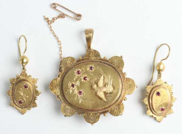 BROOCH SET