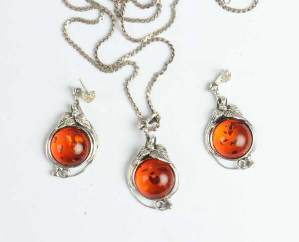 JEWELLERY SUITE