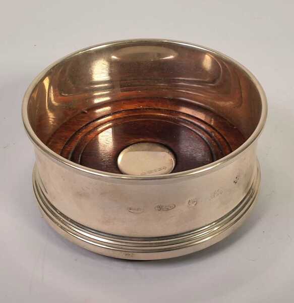 BOTTLE COASTER