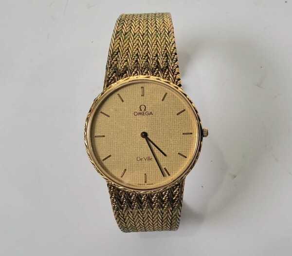 OMEGA WRISTWATCH