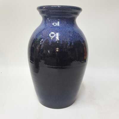 1171 · POTTERY VASE
